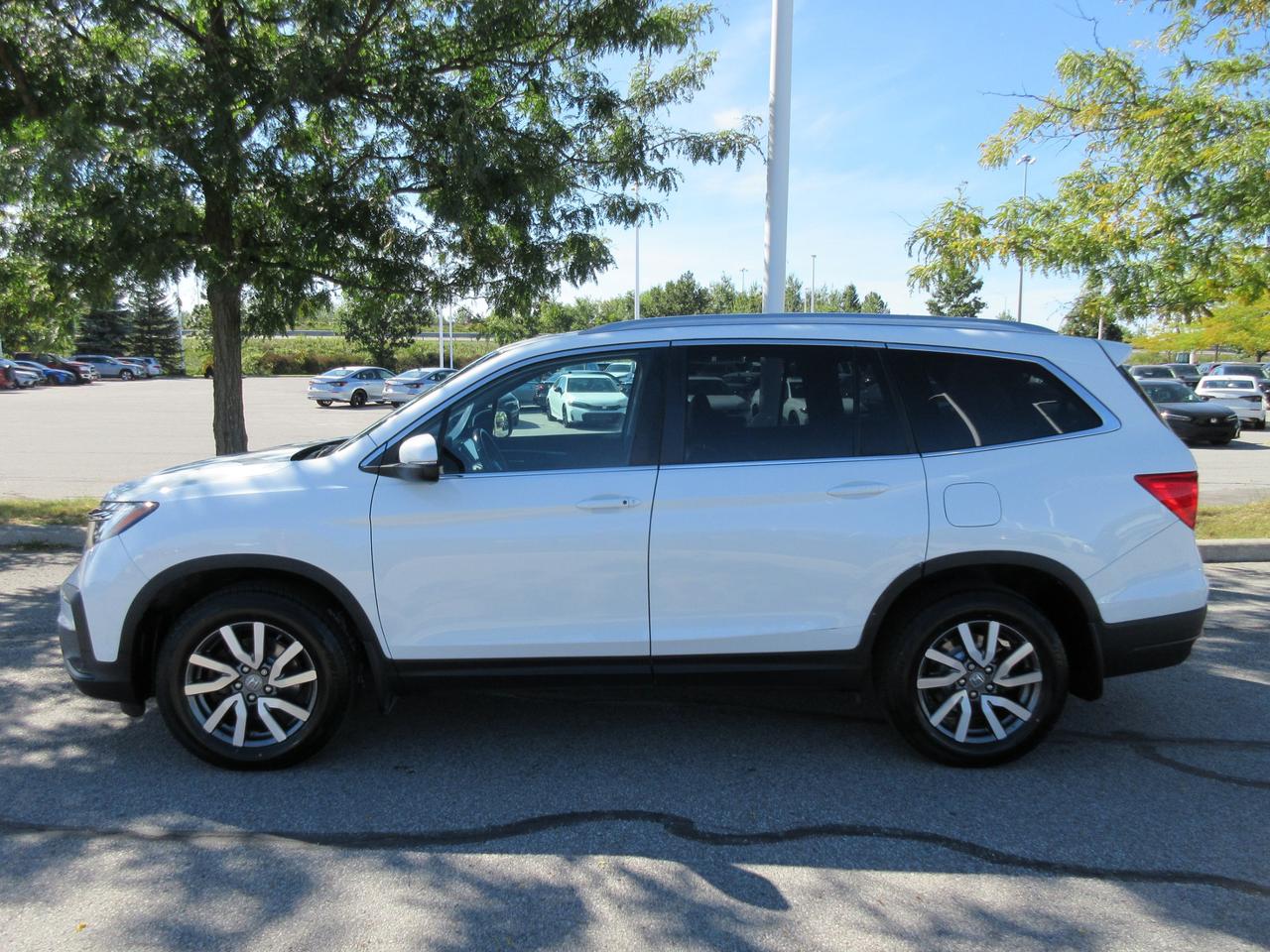 2022 Honda Pilot Touring 7P 4dr All-Wheel Drive Photo2