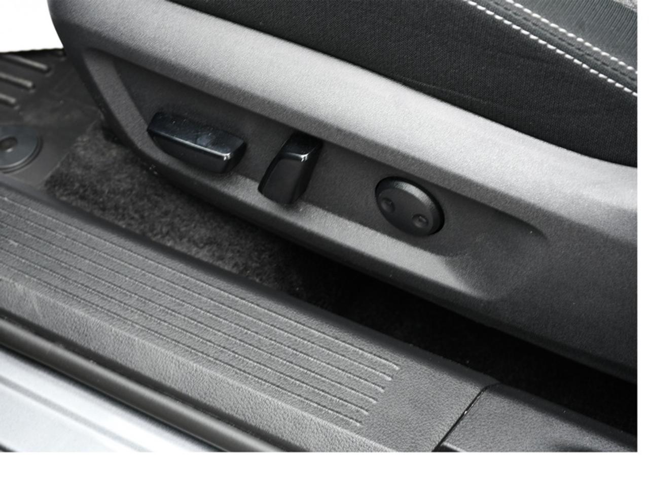 2026 Nissan Rogue SV Moonroof   Adaptive Cruise   CarPlay   Android Auto   Remote Start   Heated Seats Photo