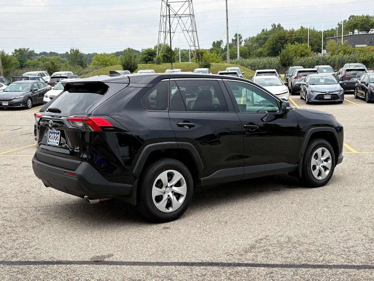 2022 Toyota RAV4 LE AWD   CLEAN CARFAX Photo4