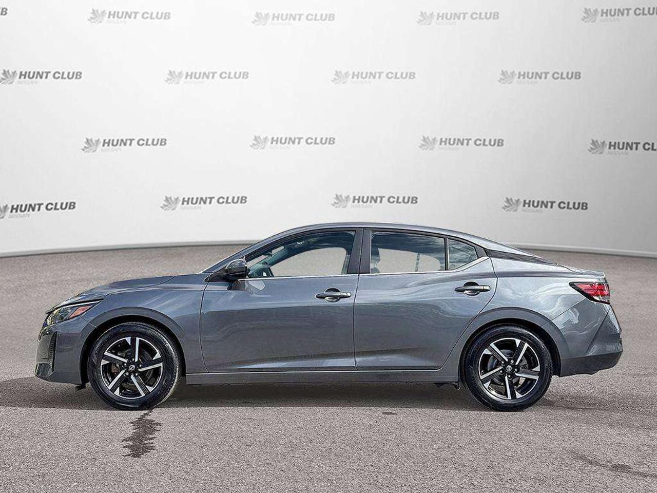 2024 Nissan Sentra SV Photo