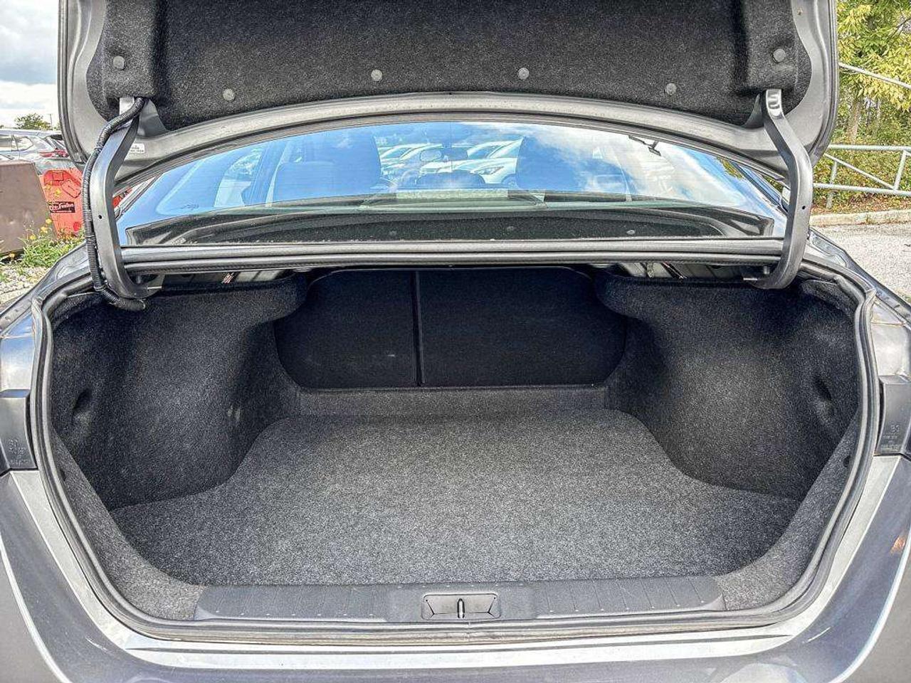 2024 Nissan Sentra SV Photo