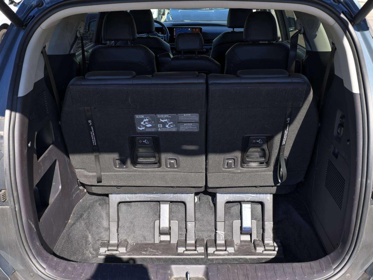 2026 Kia Carnival EX   Leather   Wireless Charger   ECM Homelink Photo