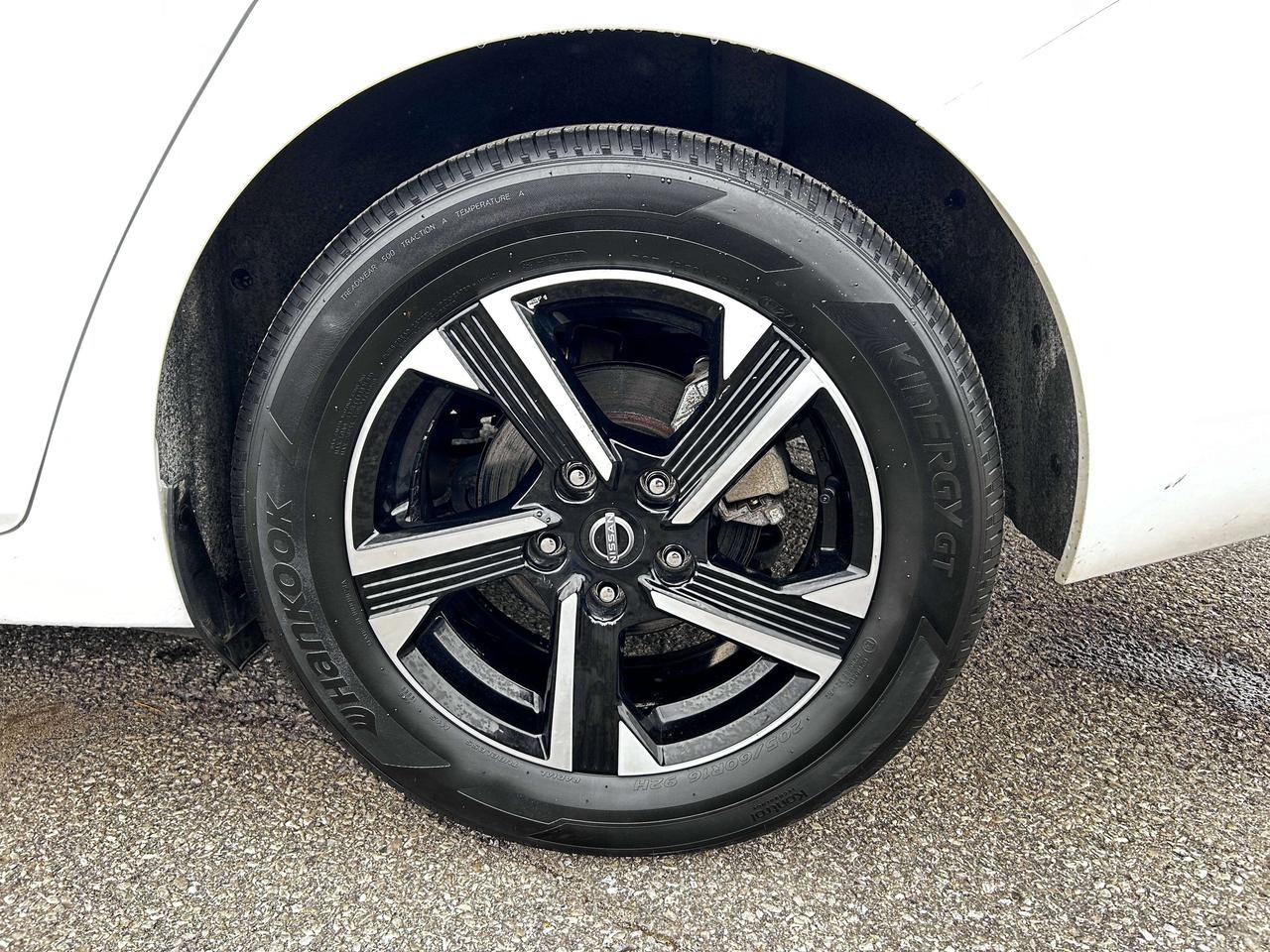 2024 Nissan Sentra SV Photo