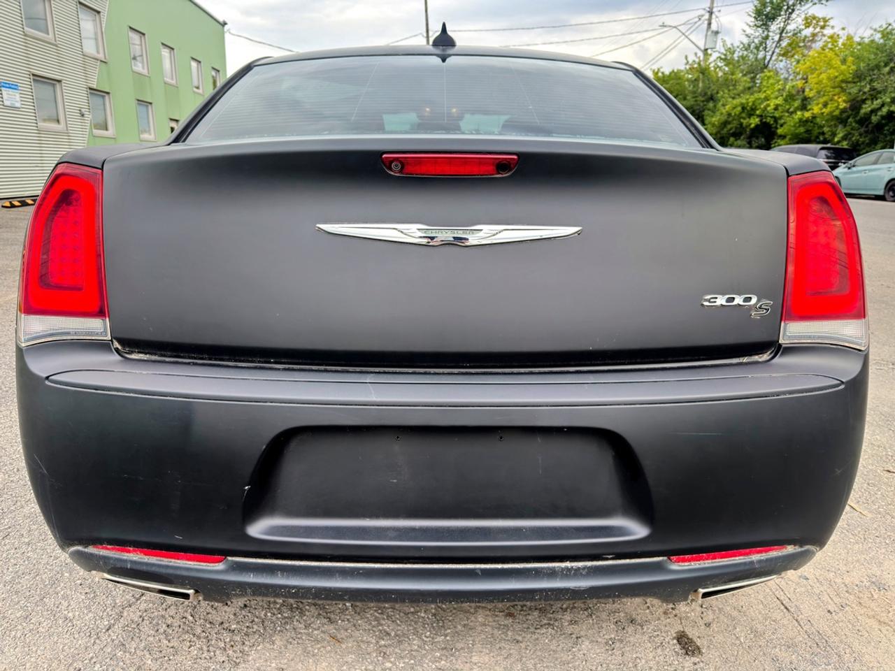 2018 Chrysler 300S  Photo