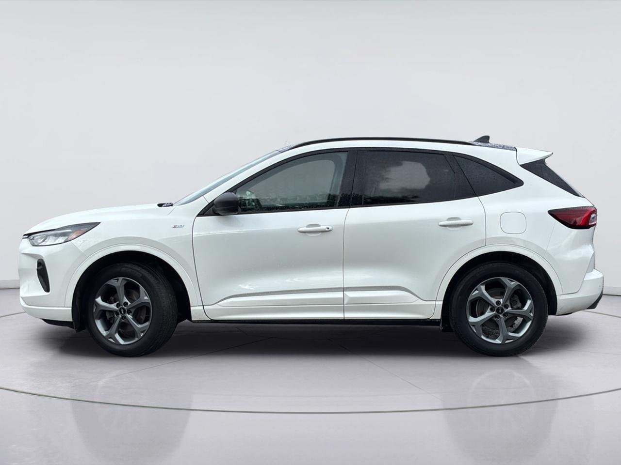 2023 Ford Escape ST-Line AWD Photo1