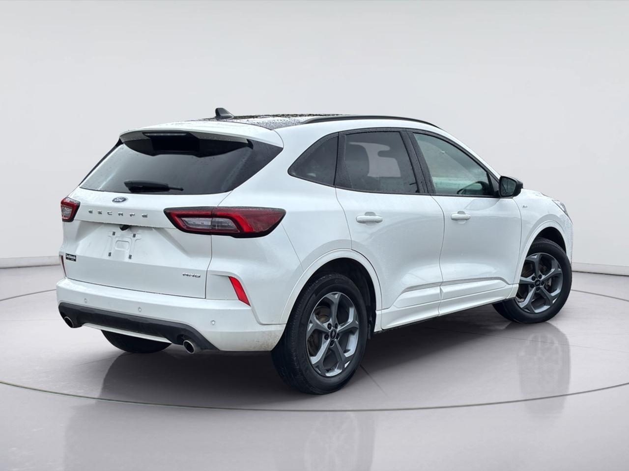 2023 Ford Escape ST-Line AWD Photo4