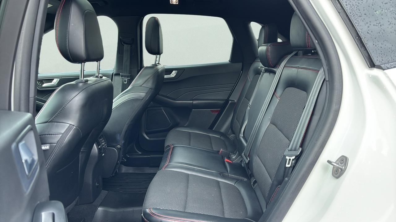 2023 Ford Escape ST-Line AWD Photo