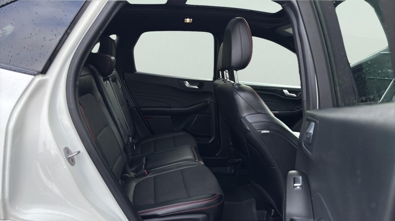2023 Ford Escape ST-Line AWD Photo