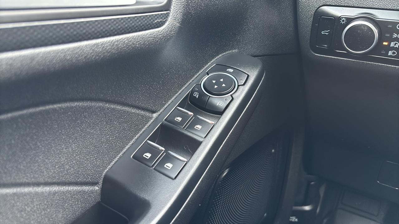 2023 Ford Escape ST-Line AWD Photo