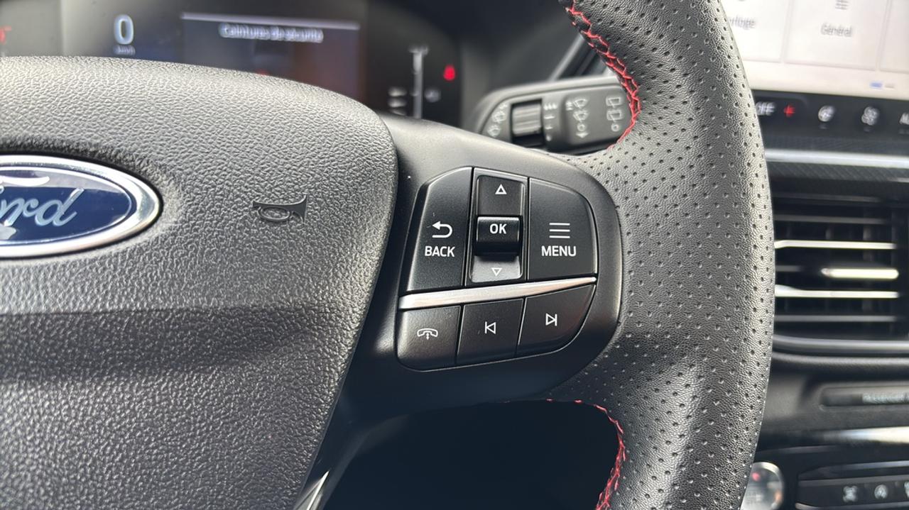 2023 Ford Escape ST-Line AWD Photo