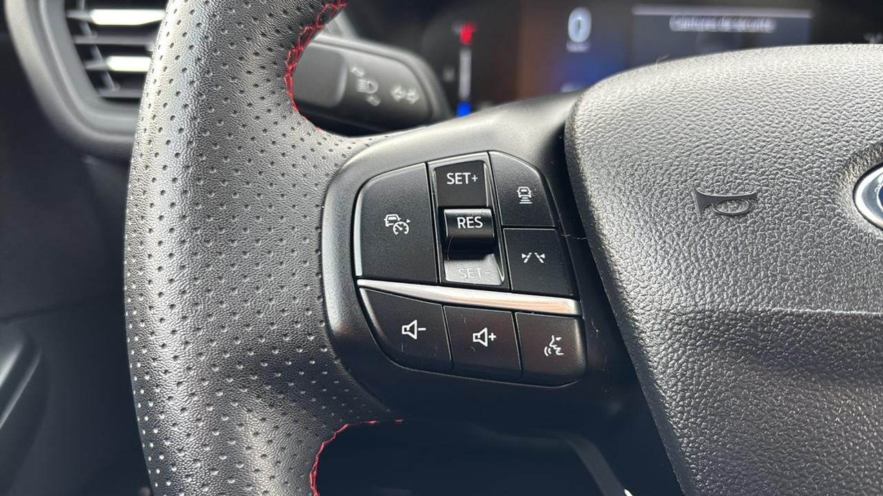 2023 Ford Escape ST-Line AWD Photo