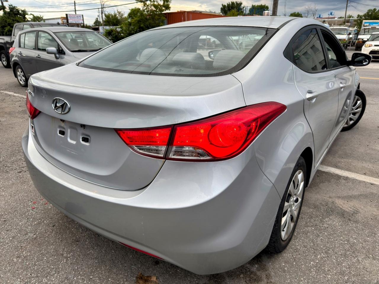 2011 Hyundai Elantra GLS Photo