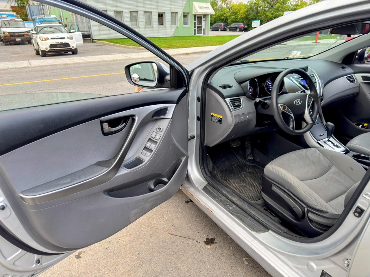 2011 Hyundai Elantra GLS Photo