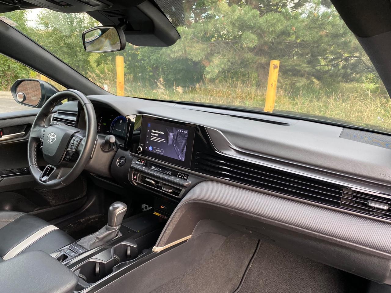 2025 Toyota Camry Hybrid SE | LEATHER | NO ACCIDENT Photo