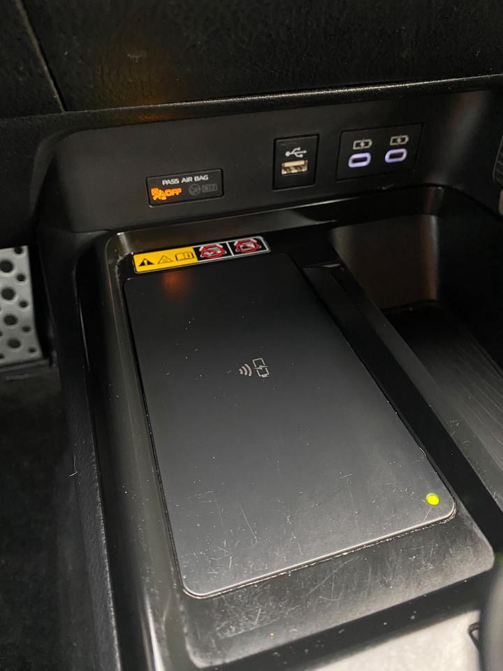 2025 Toyota Camry Hybrid SE | LEATHER | NO ACCIDENT Photo