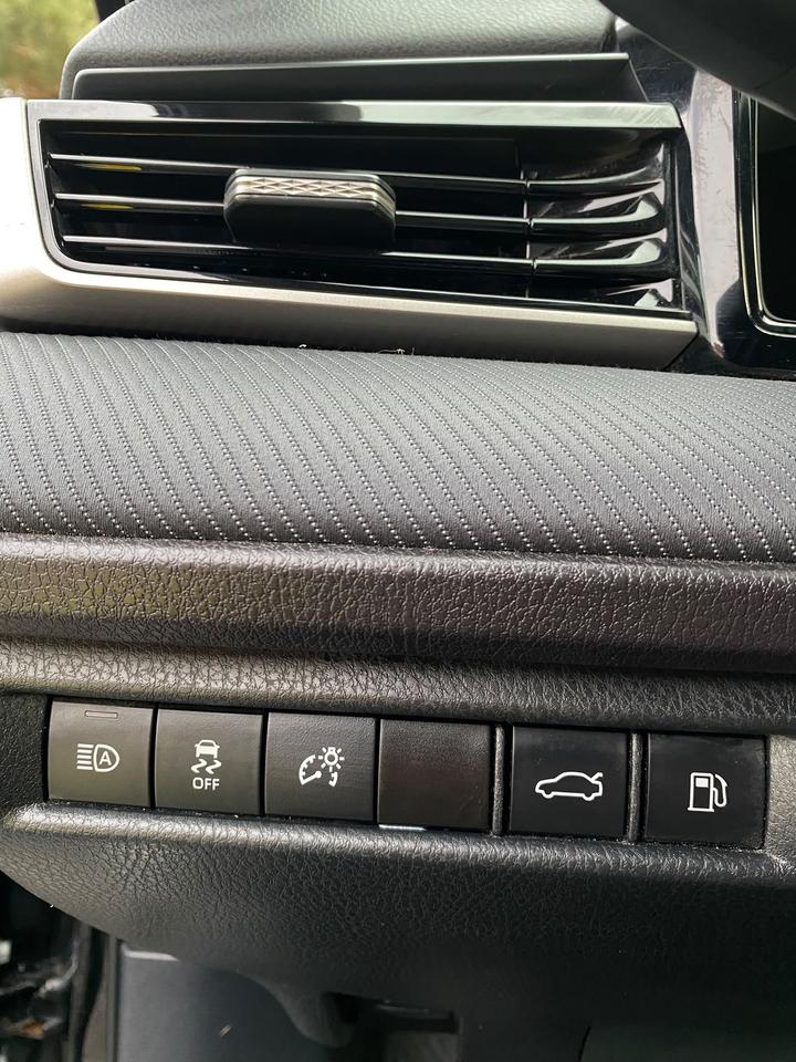 2025 Toyota Camry Hybrid SE | LEATHER | NO ACCIDENT Photo