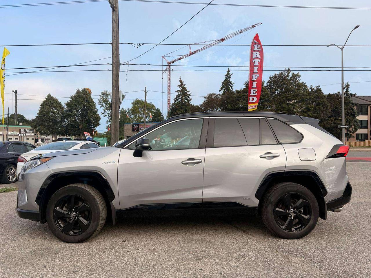 2021 Toyota RAV4 HYBRID XSE AWD Photo
