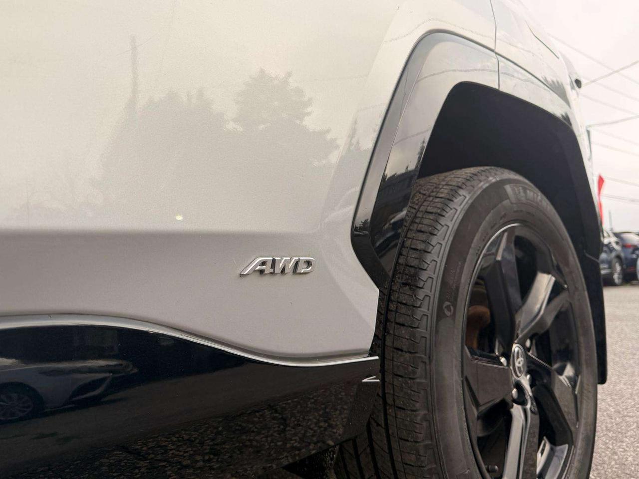 2021 Toyota RAV4 HYBRID XSE AWD Photo