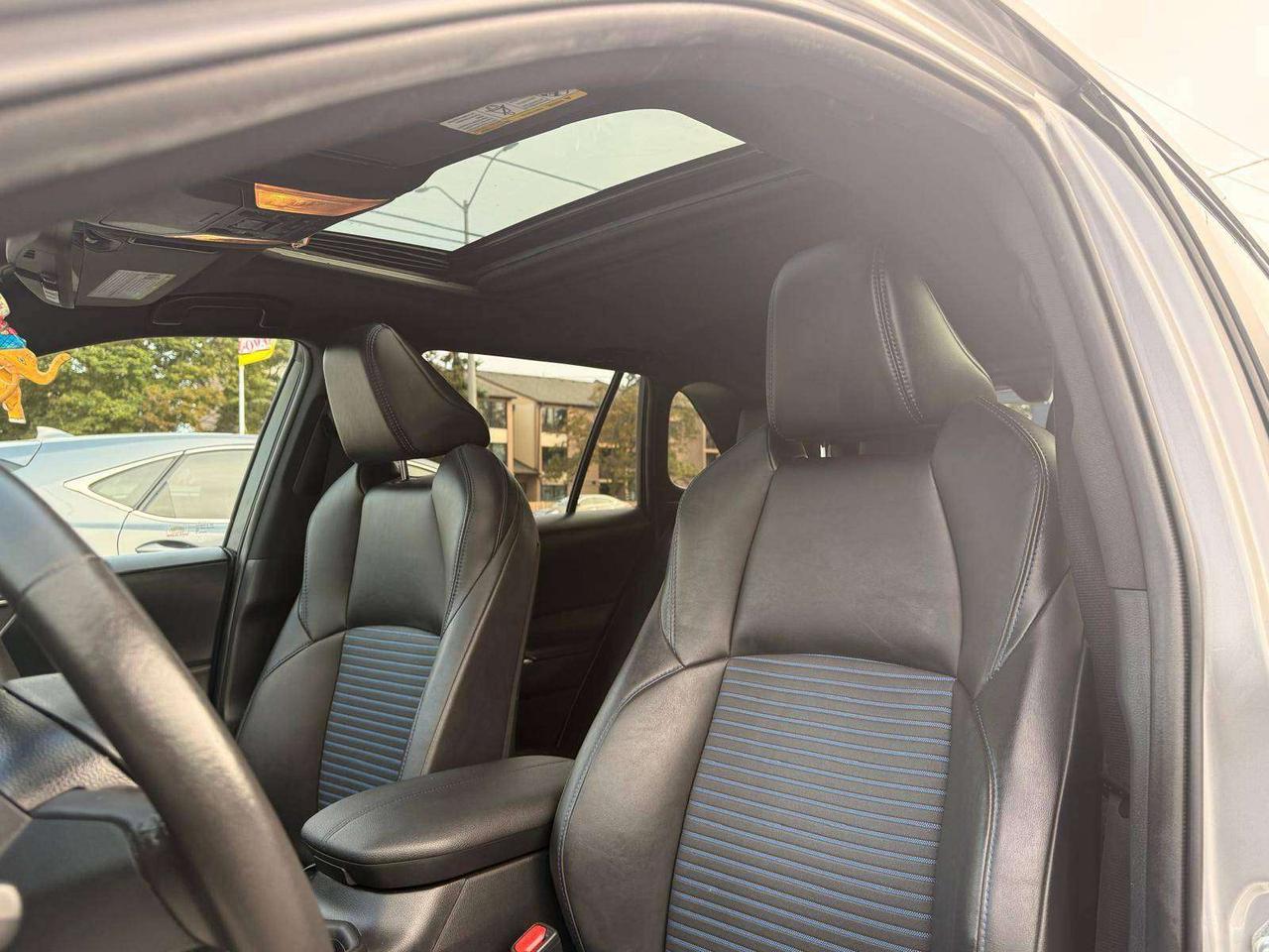2021 Toyota RAV4 HYBRID XSE AWD Photo