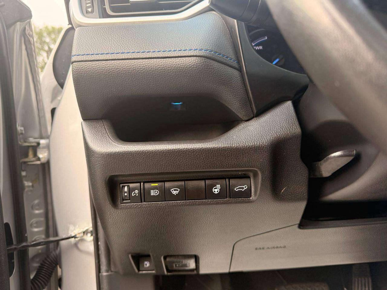 2021 Toyota RAV4 HYBRID XSE AWD Photo