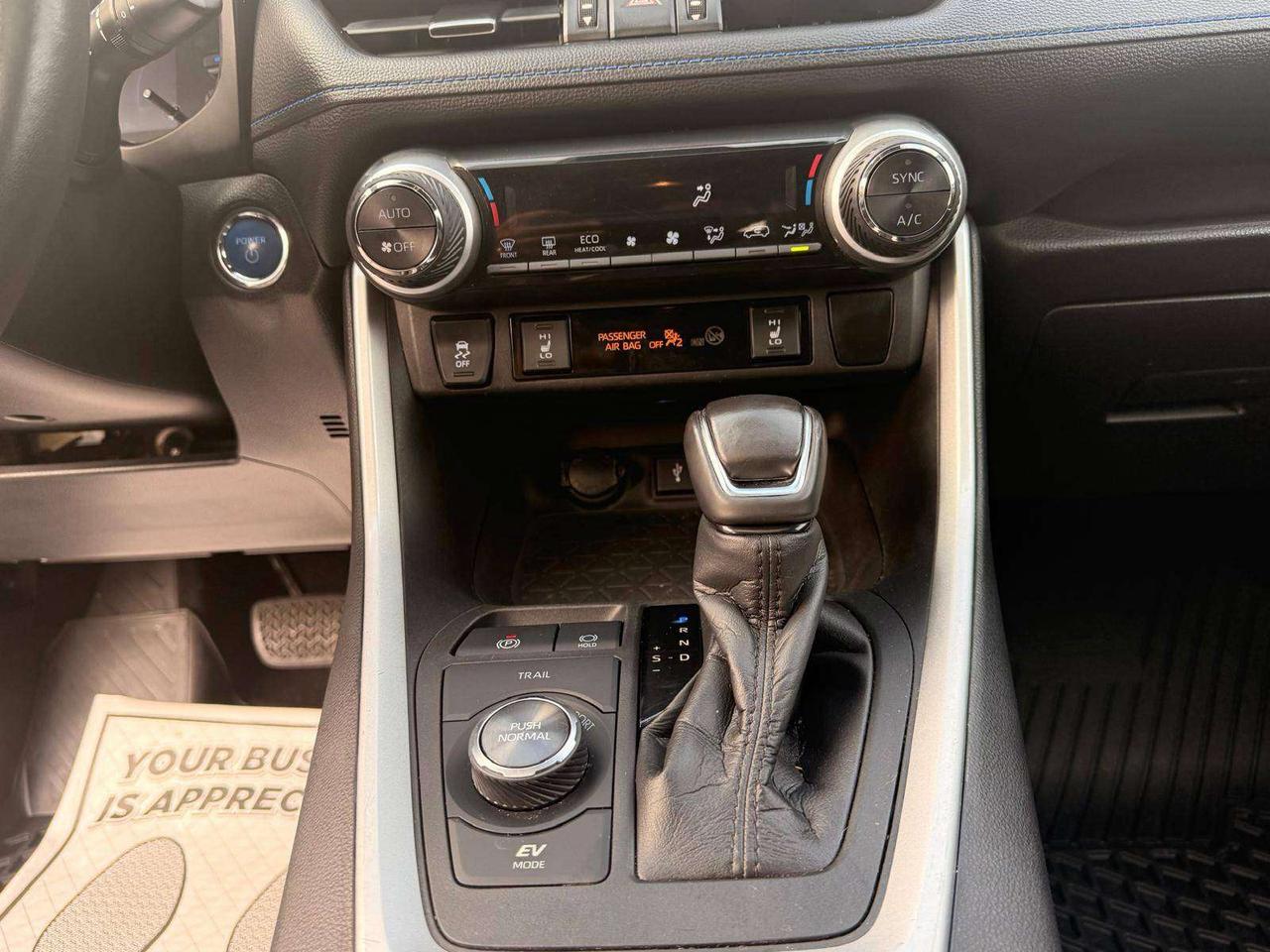 2021 Toyota RAV4 HYBRID XSE AWD Photo