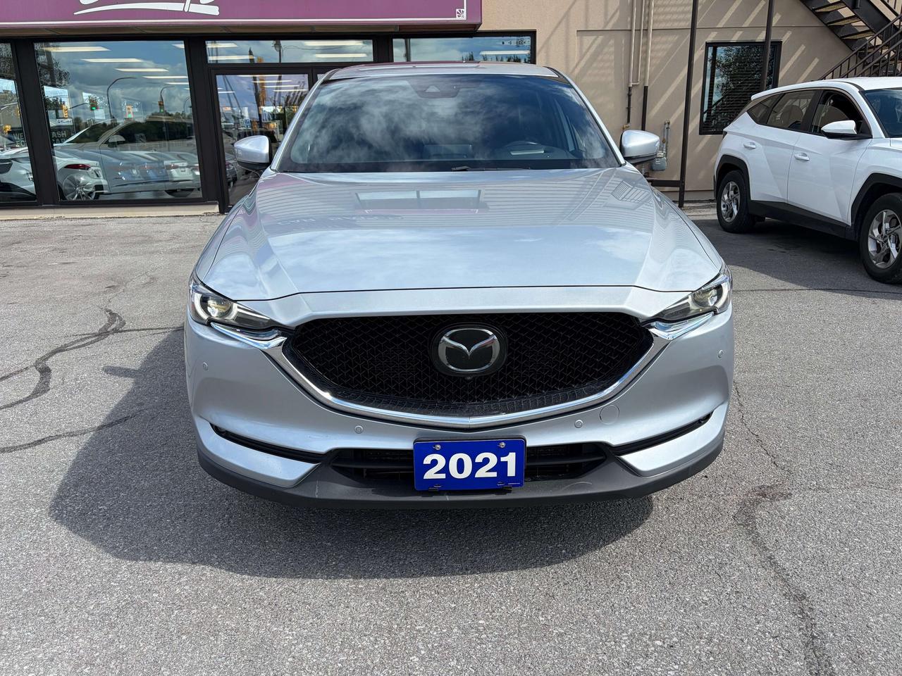2021 Mazda CX-5 Signature ** CALL BELLEVILLE @ 613-961-8848 ** Photo