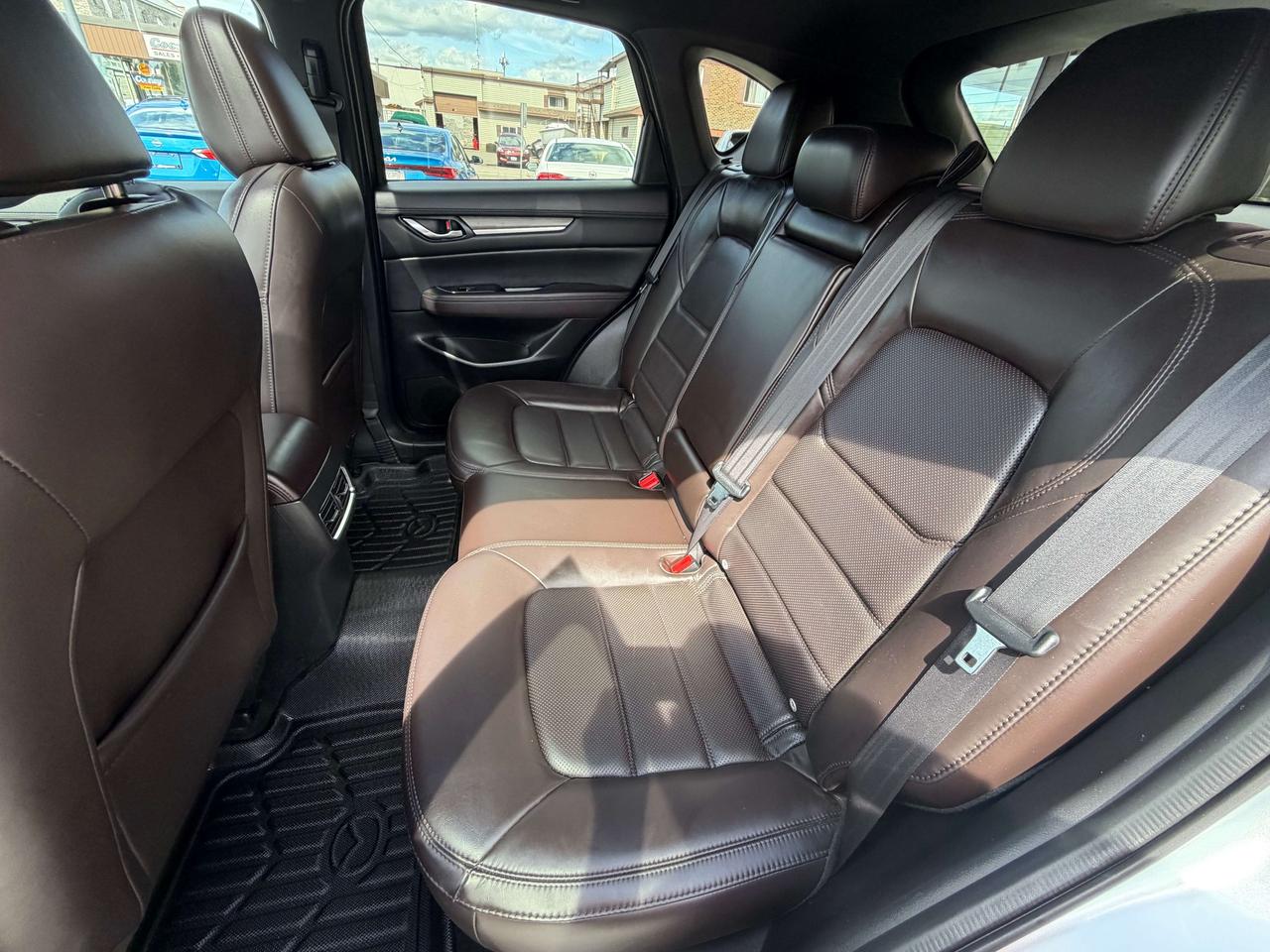 2021 Mazda CX-5 Signature ** CALL BELLEVILLE @ 613-961-8848 ** Photo