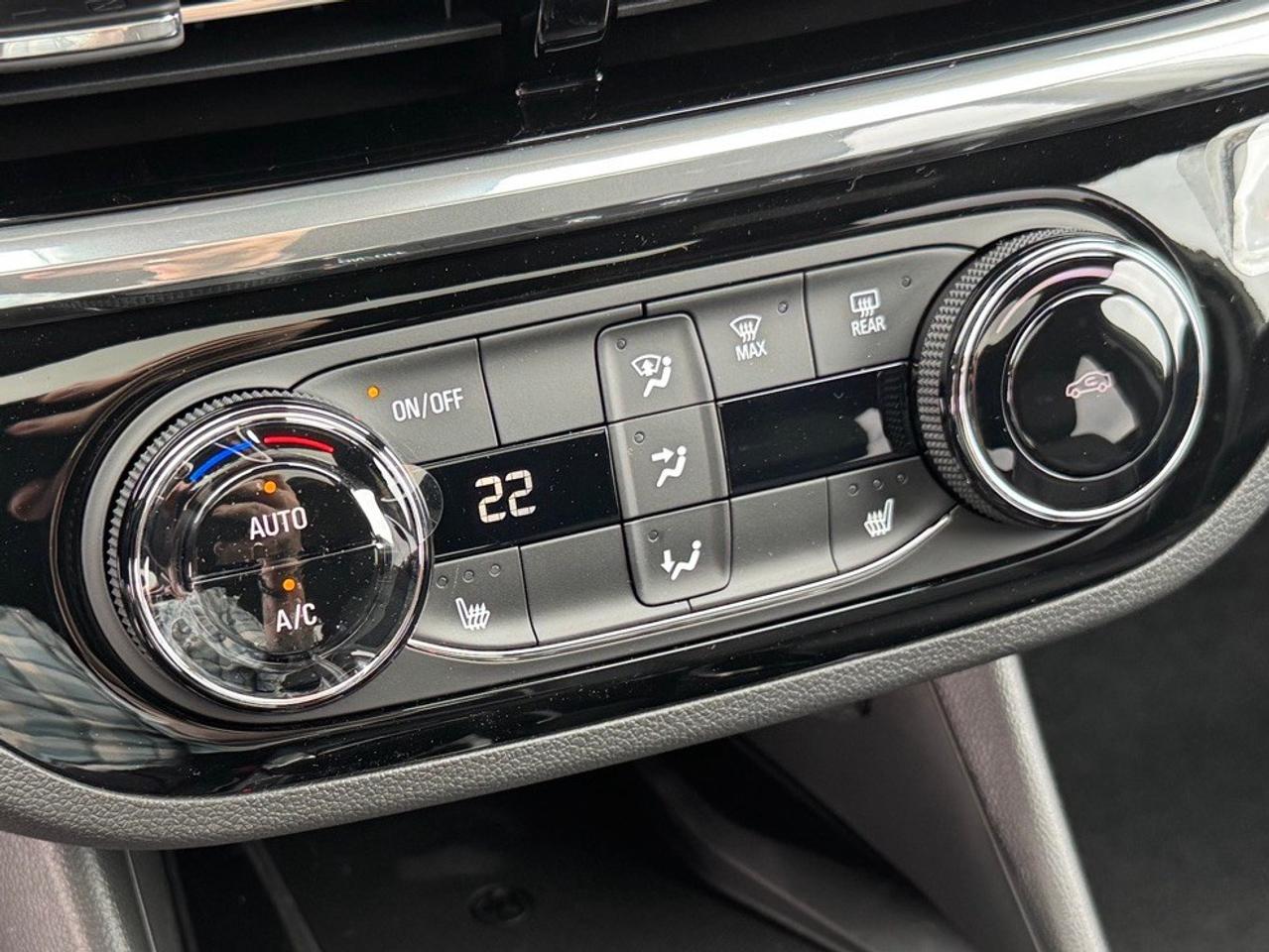 2026 Buick Envista FWD 4dr Sport Touring Photo