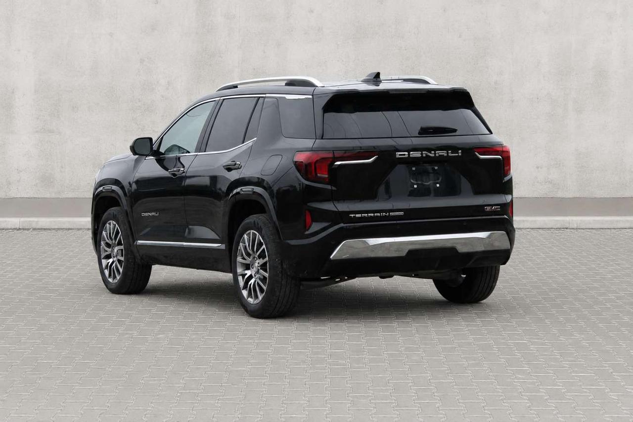 2026 GMC Terrain Denali AWD  Gps ParkingSensors AppleCarPlay Moonro Photo3