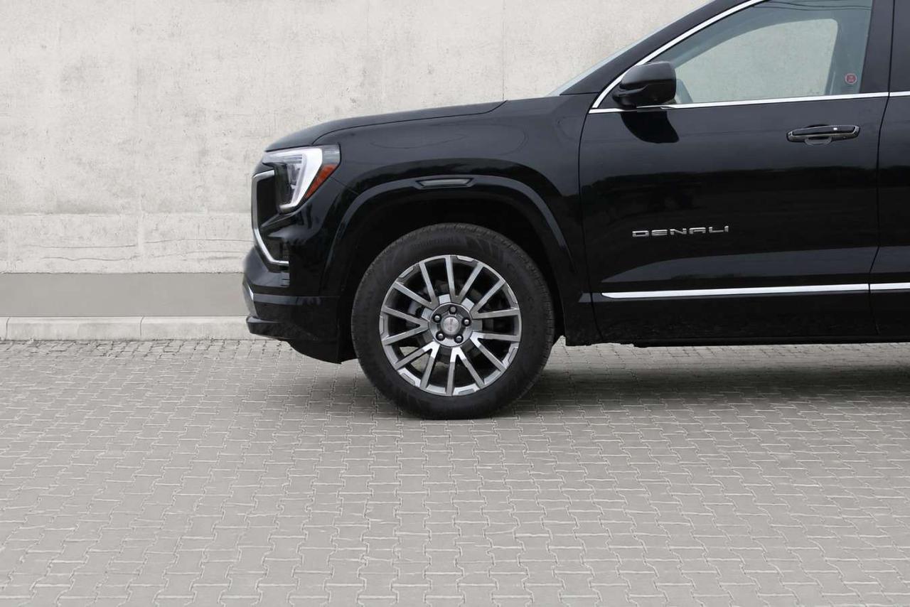 2026 GMC Terrain Denali AWD  Gps ParkingSensors AppleCarPlay Moonro Photo