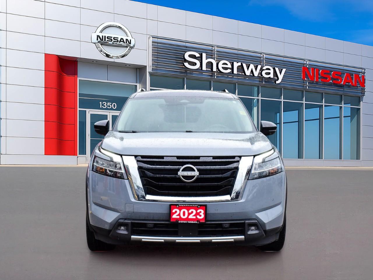 2023 Nissan Pathfinder Platinum 4dr 4x4 Photo1