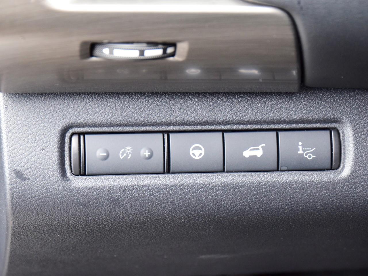 2023 Nissan Pathfinder Platinum 4dr 4x4 Photo
