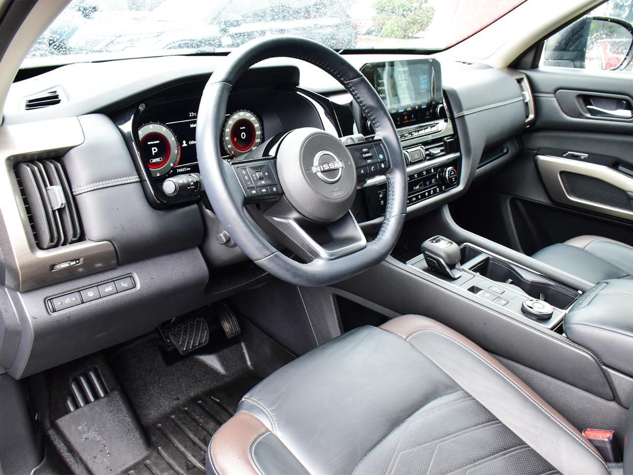 2023 Nissan Pathfinder Platinum 4dr 4x4 Photo