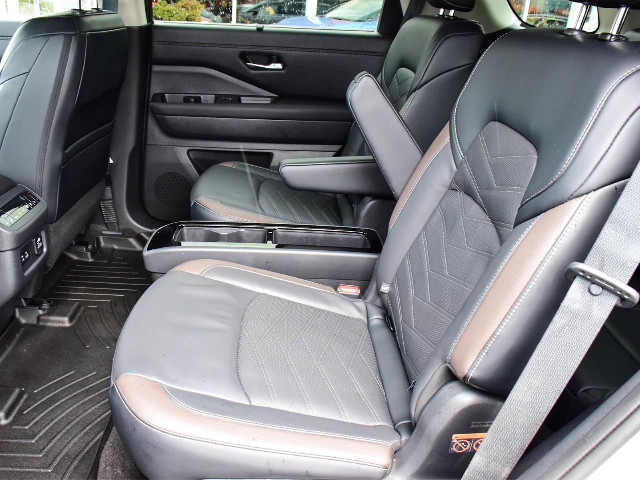 2023 Nissan Pathfinder Platinum 4dr 4x4 Photo