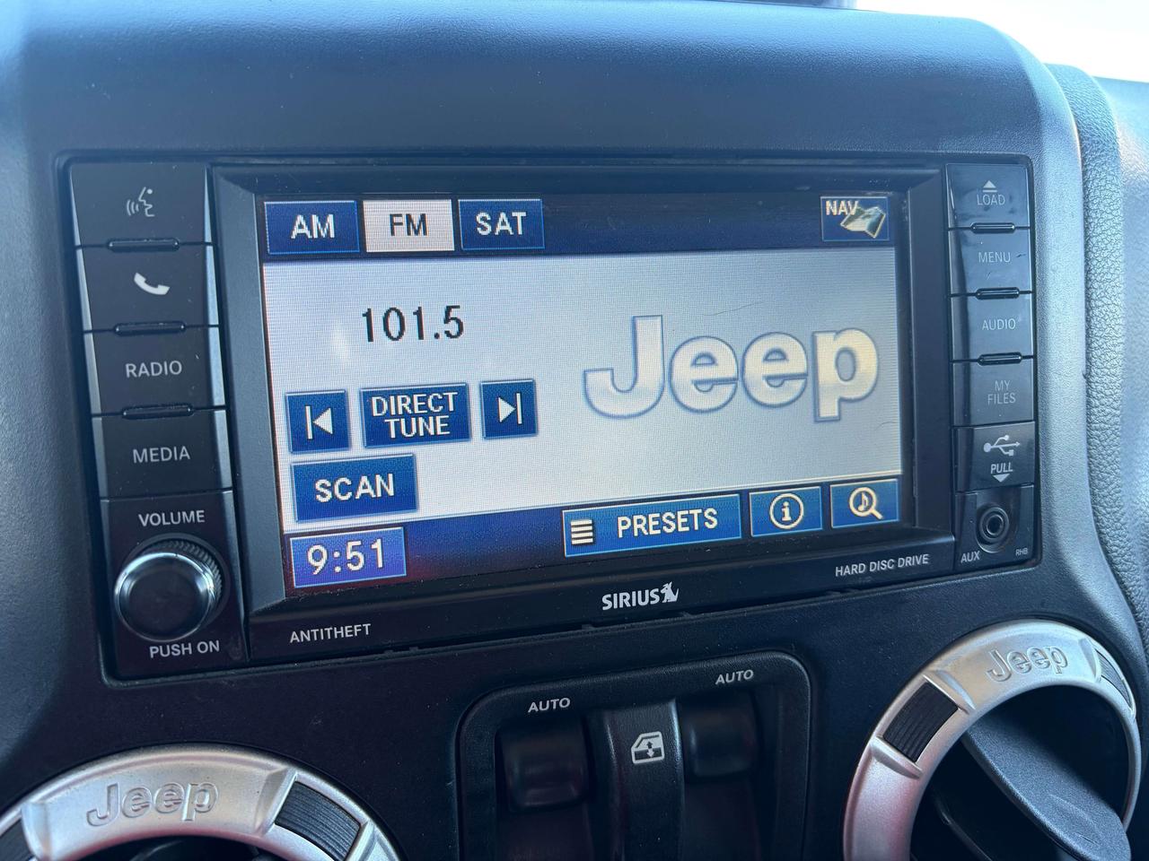 2012 Jeep Wrangler Rubicon 6-SPEED 4x4 *CALL NAPANEE 613*354*2100 Photo