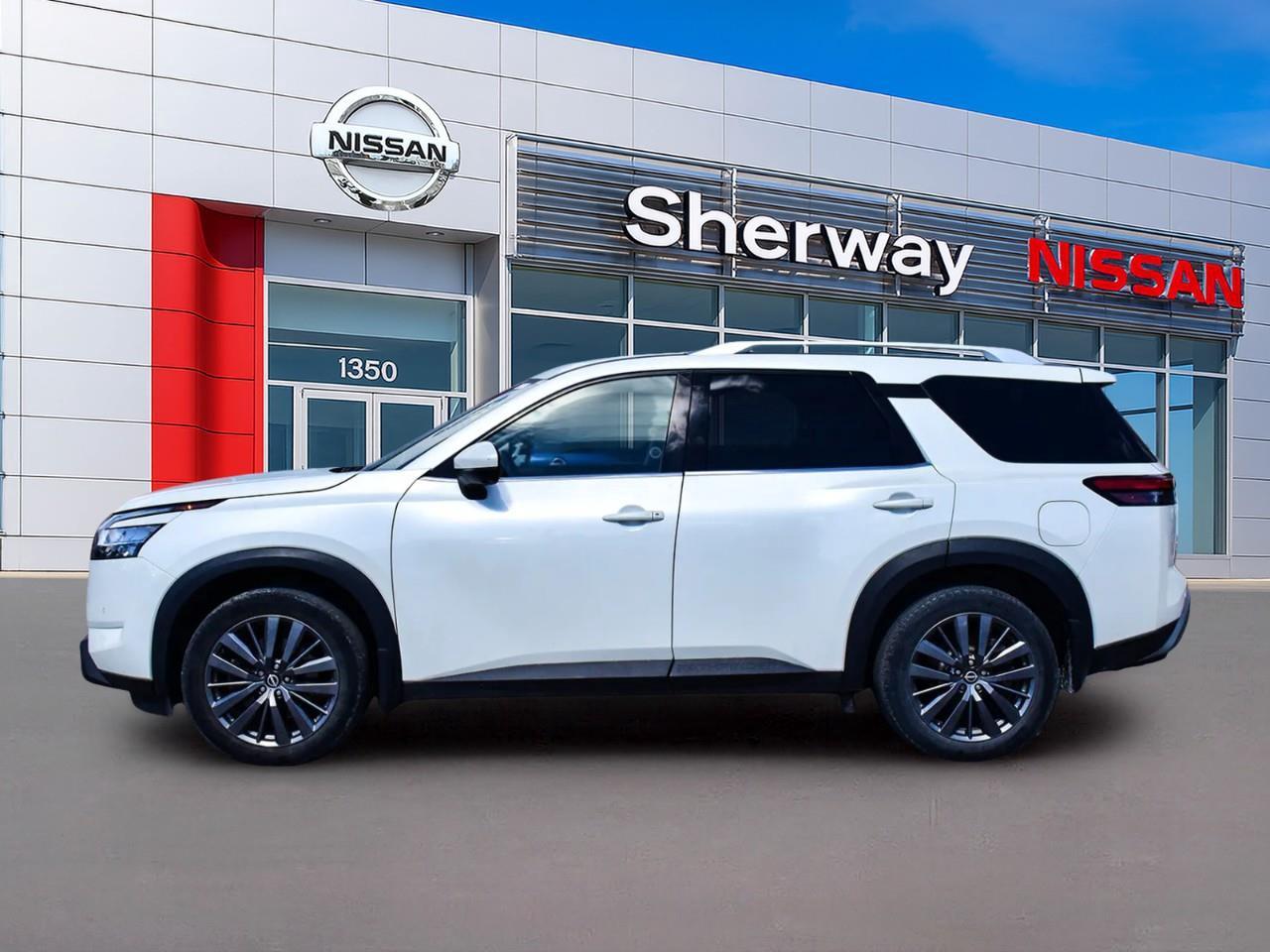 2022 Nissan Pathfinder SL 4dr 4x4 Photo3