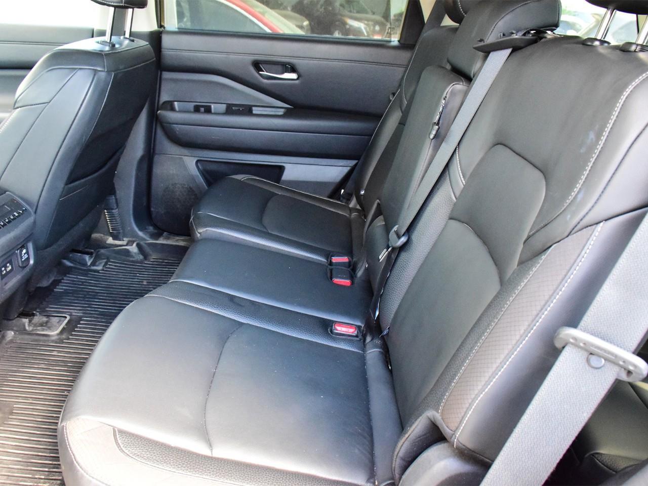 2022 Nissan Pathfinder SL 4dr 4x4 Photo
