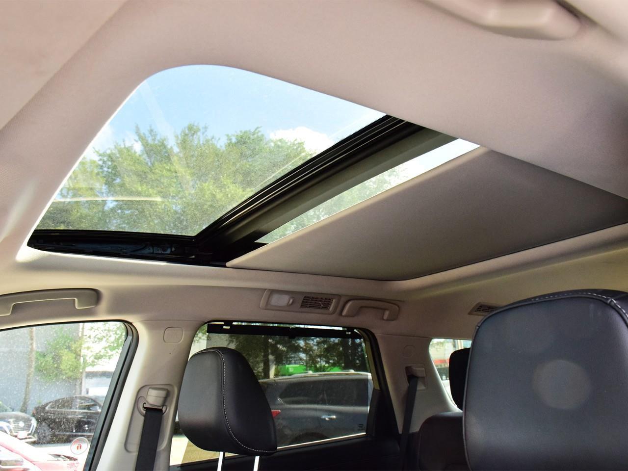 2022 Nissan Pathfinder SL 4dr 4x4 Photo