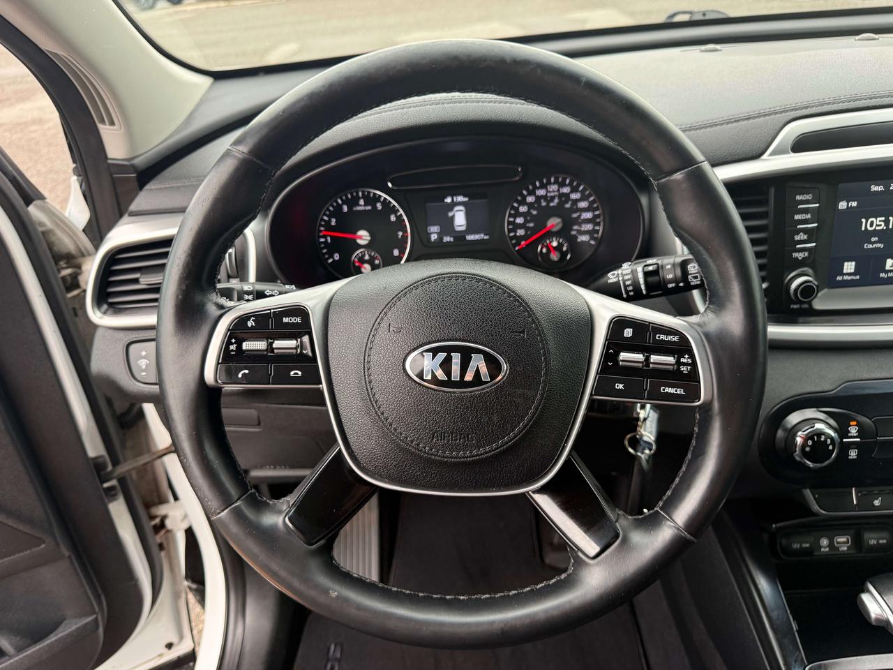 2019 Kia Sorento LX - htd seats - cruise control Photo