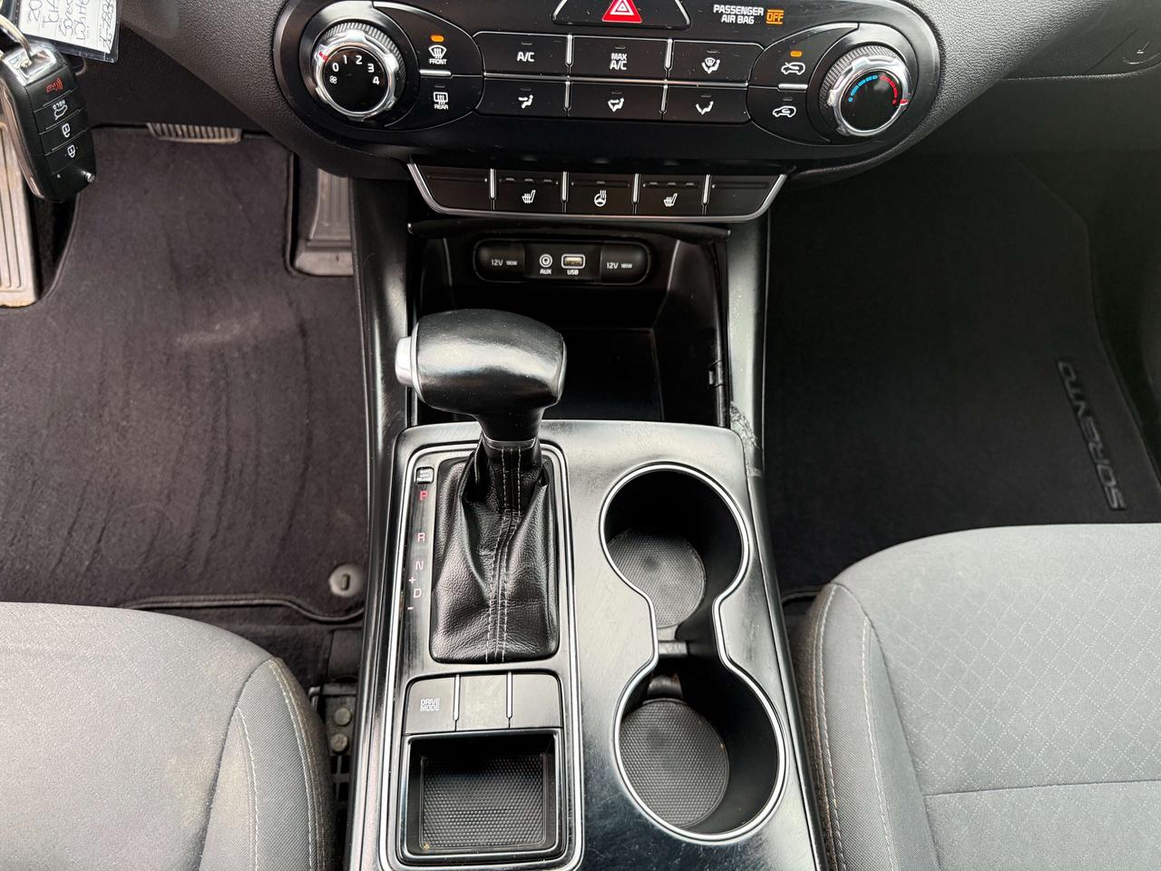 2019 Kia Sorento LX - htd seats - cruise control Photo