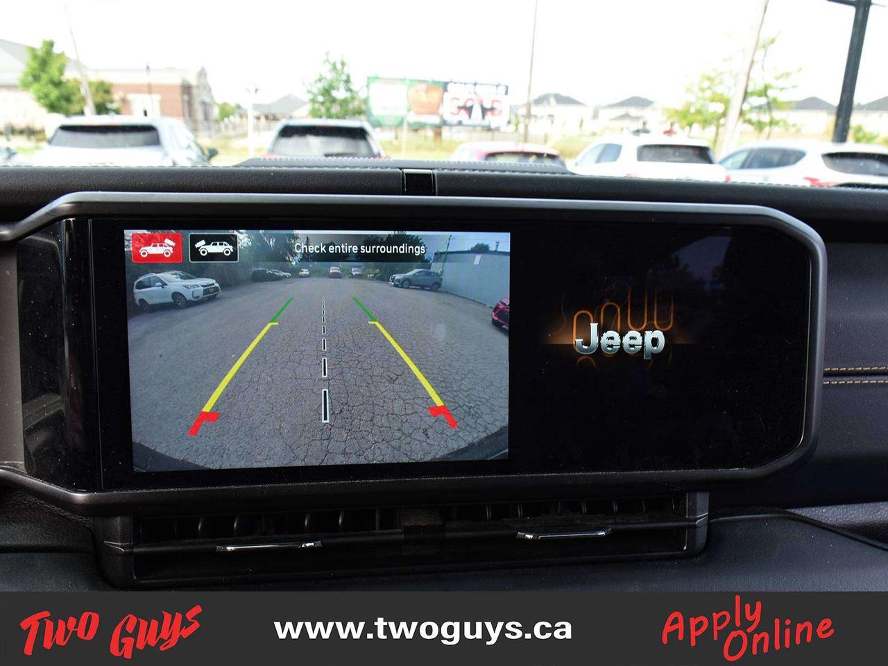 2024 Jeep Wrangler Sahara 4x4 Sky One-Touch Power Top Leather Photo