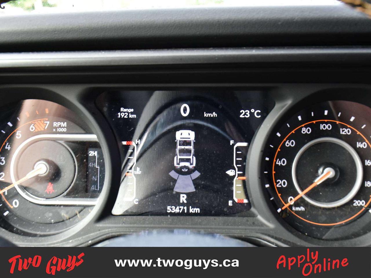 2024 Jeep Wrangler Sahara 4x4 Sky One-Touch Power Top Leather Photo