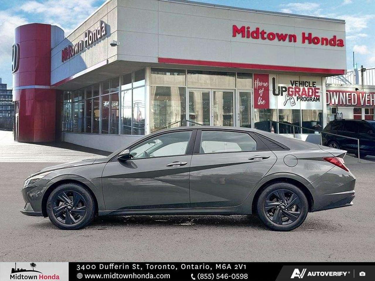 2023 Hyundai Elantra Preferred IVT Photo4