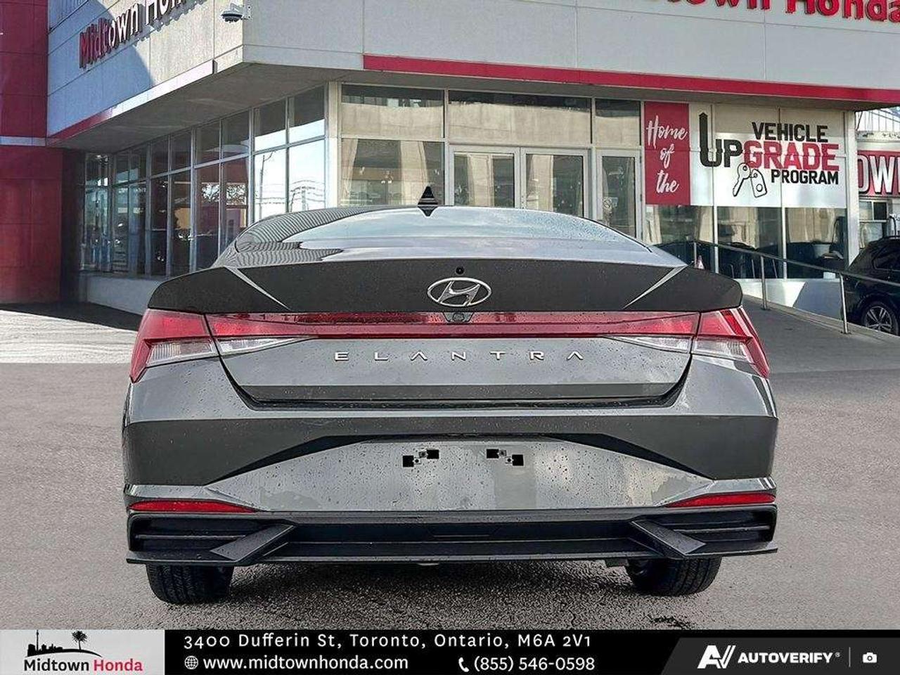 2023 Hyundai Elantra Preferred IVT Photo