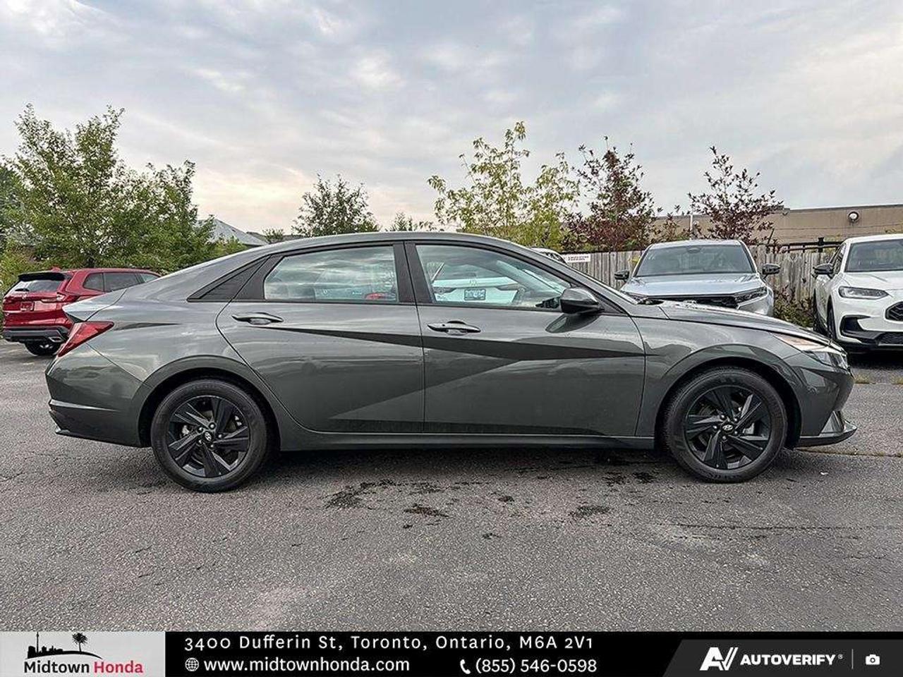 2023 Hyundai Elantra Preferred IVT Photo