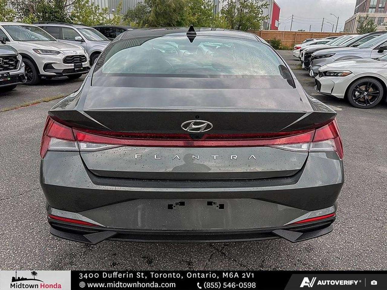 2023 Hyundai Elantra Preferred IVT Photo