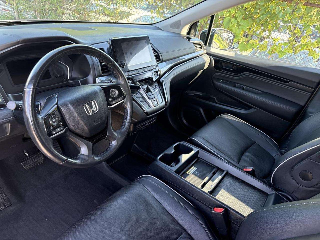 2023 Honda Odyssey Touring FULLY LOADED Photo