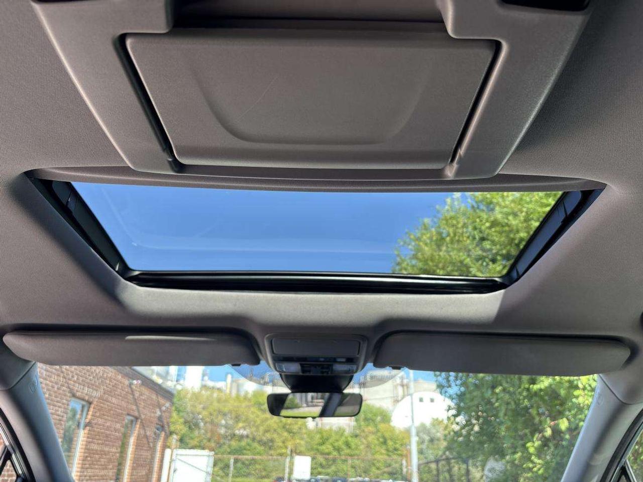 2023 Honda Odyssey Touring FULLY LOADED Photo