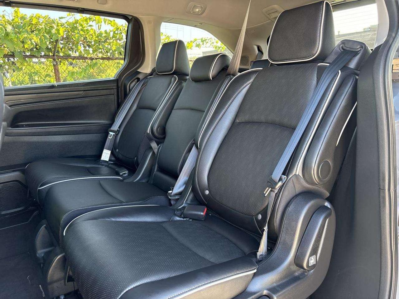 2023 Honda Odyssey Touring FULLY LOADED Photo