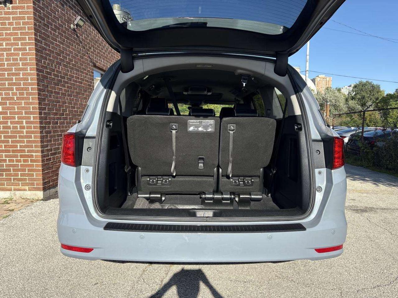 2023 Honda Odyssey Touring FULLY LOADED Photo
